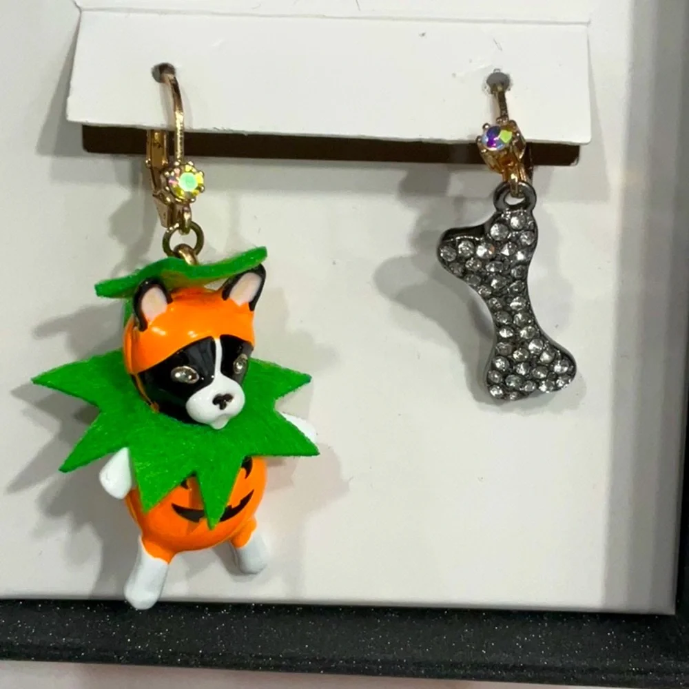 Betsey Johnson Halloween Jack-O-Lantern Bulldog Necklace and Earring Set NWT! - Picture 8 of 11